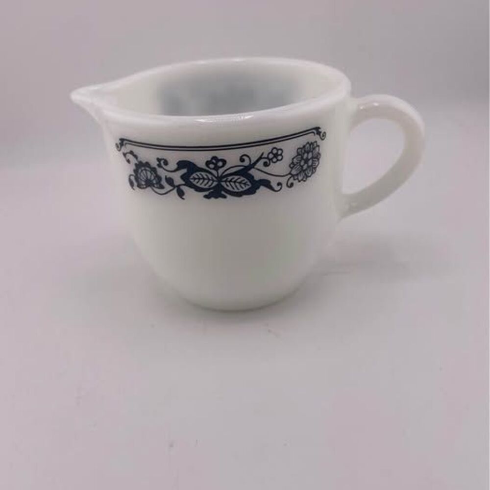 Vintage Pyrex Old Town Blue Onion Creamer